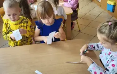1000064587